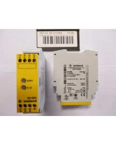 Emergency Stop relay SNO 4003K 24VAC/DC PLd 3S 1B