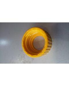 External nut pressure regulator yellow nipple line