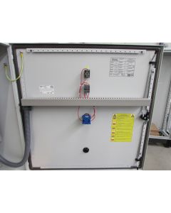 Control cab. manure removal elev-/ cross conveyors