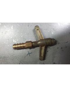 Wingnut screw type hose connection female thread