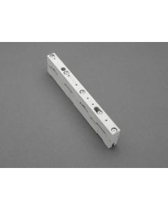 Bus bar support universal 4-pole for bus bars